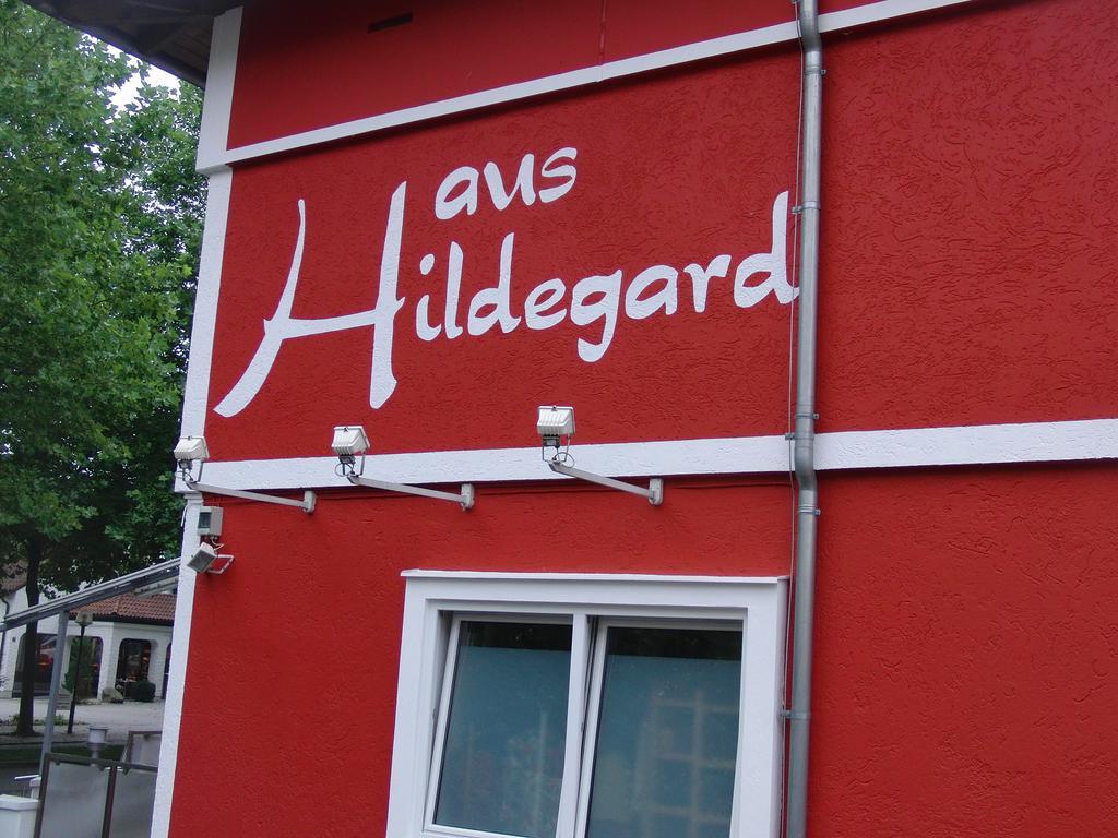Отель Haus Hildegard Бад-Фюссинг Экстерьер фото